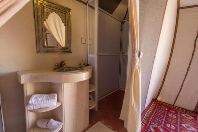 Отель Asama Luxury Camp Мерзуга Экстерьер фото