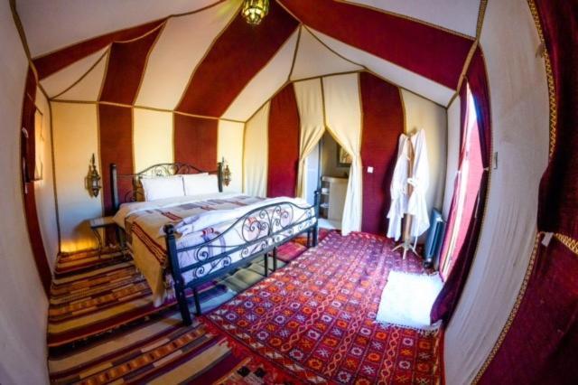 Отель Asama Luxury Camp Мерзуга Экстерьер фото
